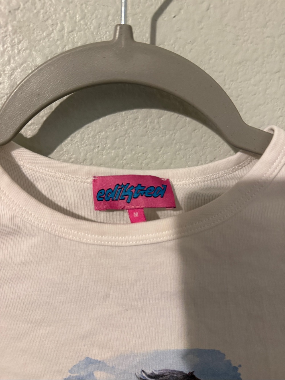 Edikted White Baby Tee with Fort Worth Horse Graphic - Picture 2 of 3